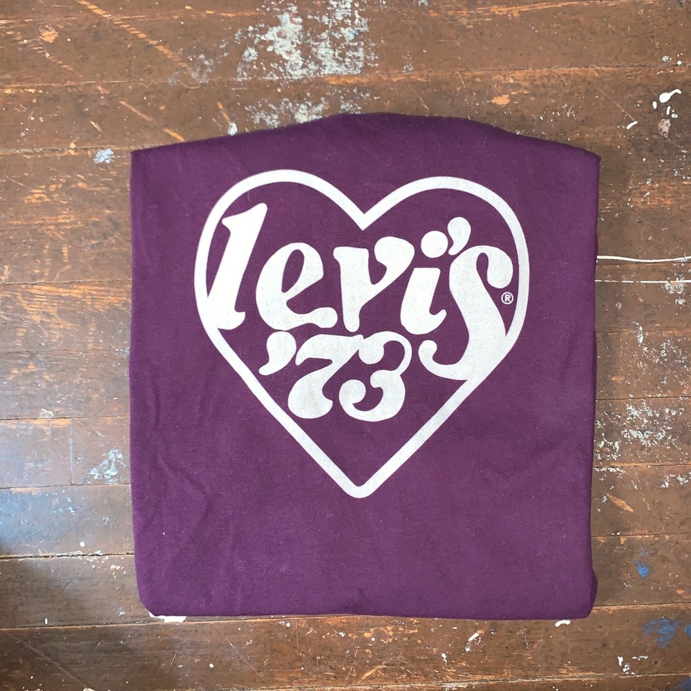 Levi’s T-shirt